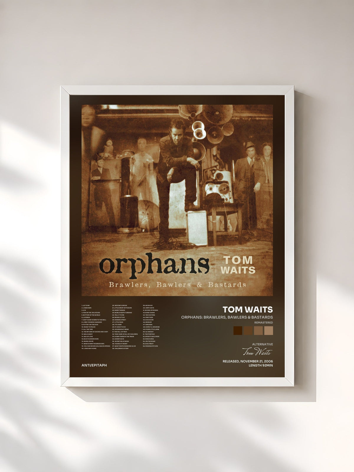 #blanc Orphans: Brawlers, Bawlers & Bastards (Remastered) di Tom Waits in stampa incorniciata, cornice bianca, stampata e incorniciata in Francia