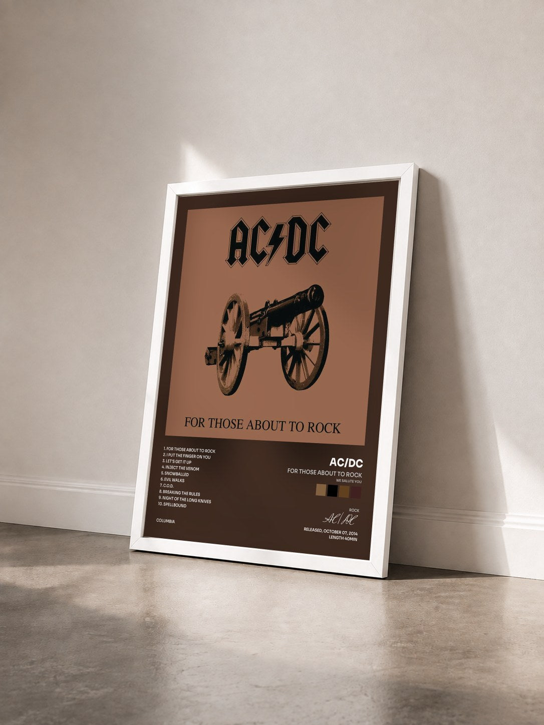 #blanc Tableau de l'album For Those About to Rock (We Salute You) de AC/DC vu de trois quarts, cadre blanc