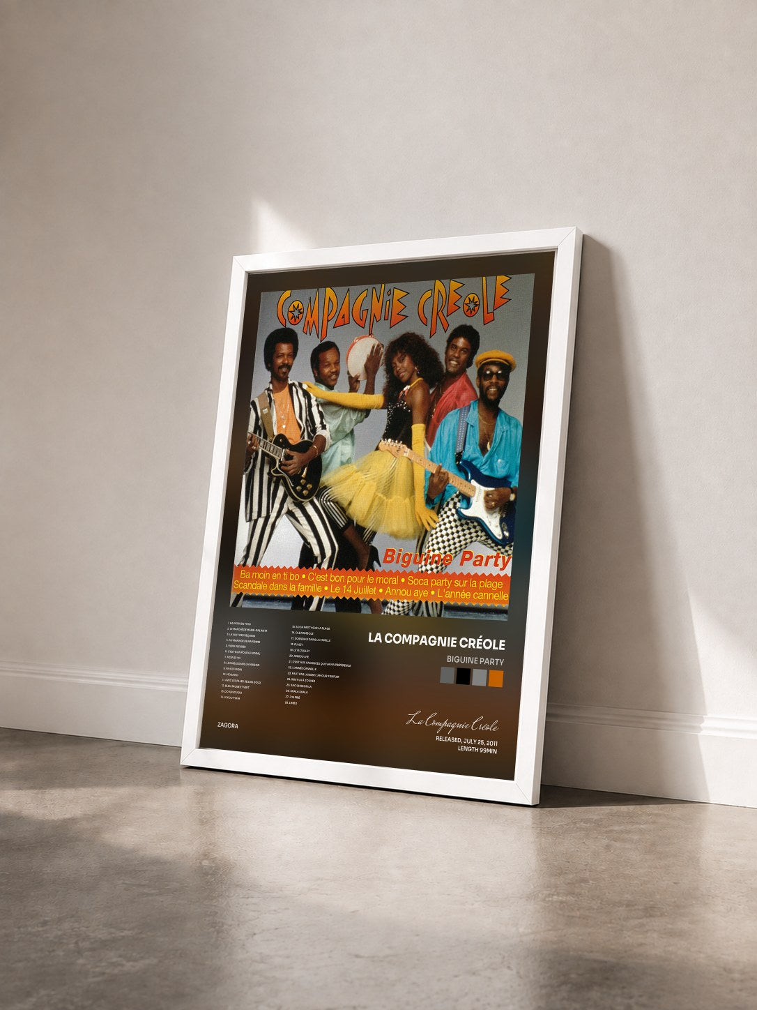 #blanc Tableau de l'album Biguine Party de La Compagnie Créole vu de trois quarts, cadre blanc