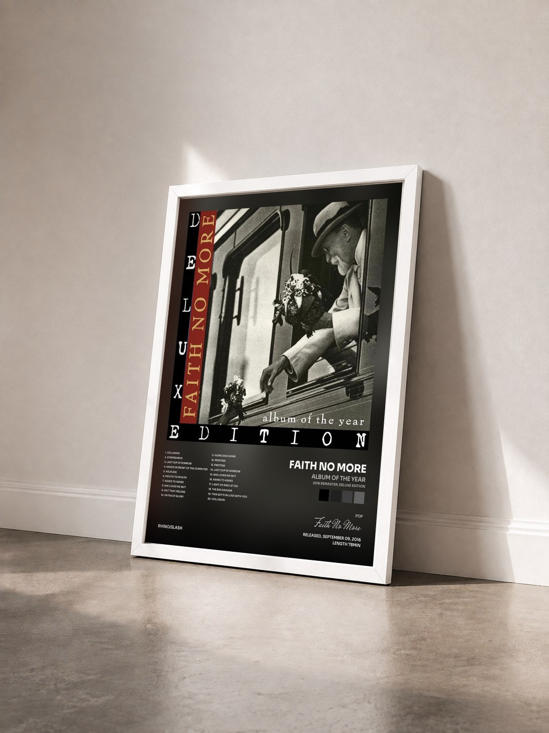 #blanc Tableau de l'album Album of the Year (2016 Remaster; Deluxe Edition) de Faith No More vu de trois quarts, cadre blanc