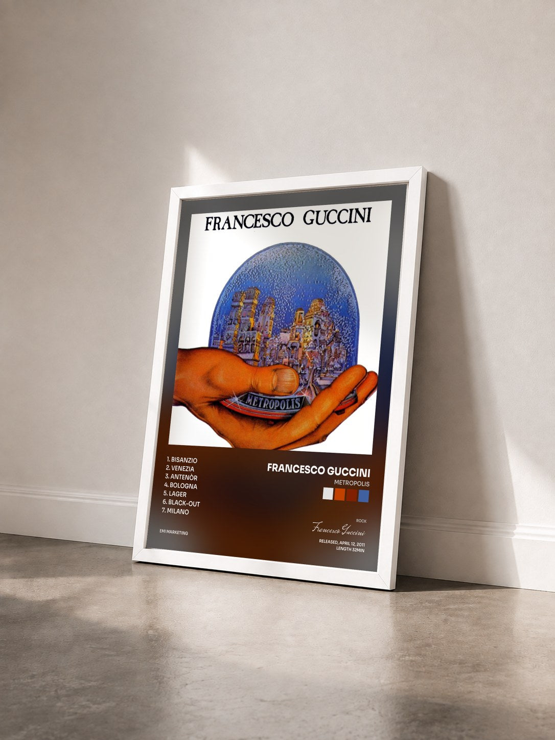 #blanc Tableau de l'album Metropolis de Francesco Guccini vu de trois quarts, cadre blanc