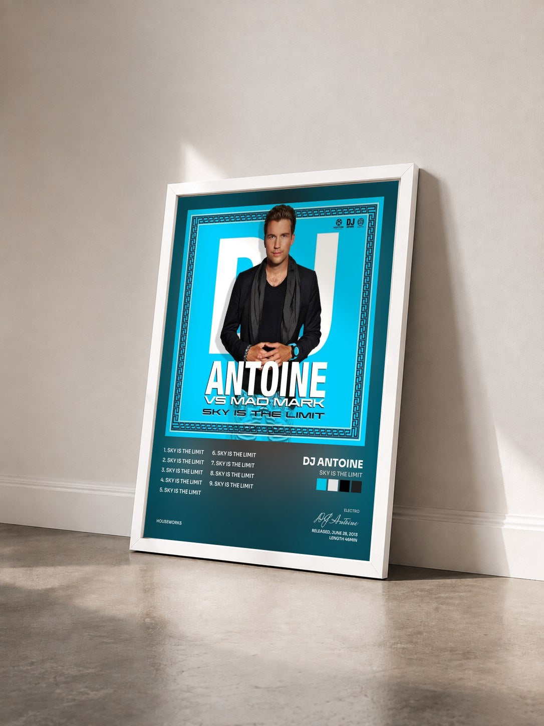 #blanc Tableau de l'album Sky Is the Limit de DJ Antoine vu de trois quarts, cadre blanc