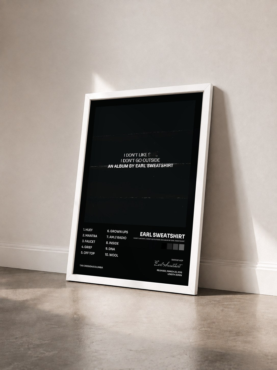#blanc Tableau de l'album I Don't Like Shit, I Don't Go Outside: An Album by Earl Sweatshirt de Earl Sweatshirt vu de trois quarts, cadre blanc