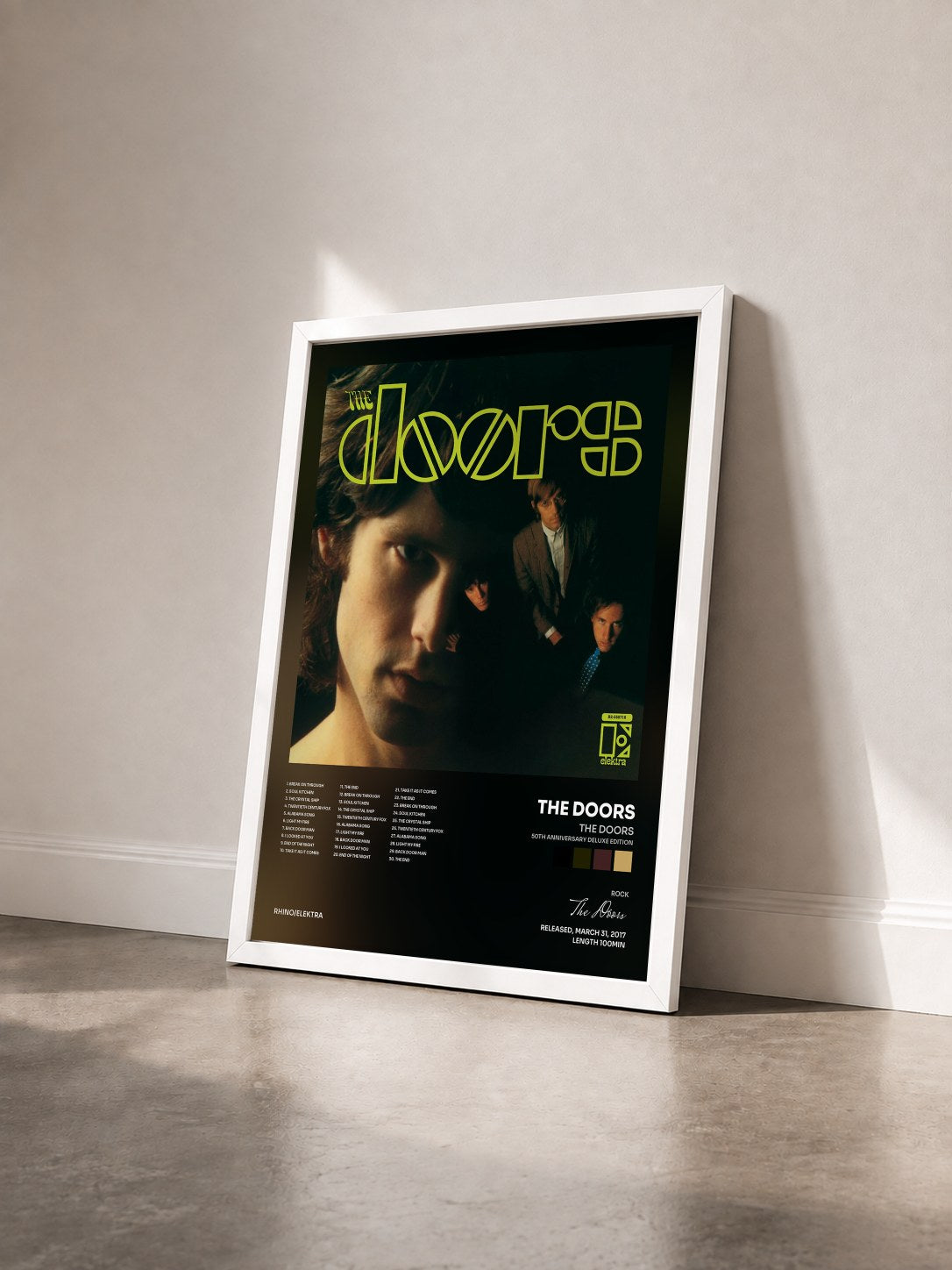 #blanc Tableau de l'album The Doors (50th Anniversary Deluxe Edition) de The Doors vu de trois quarts, cadre blanc