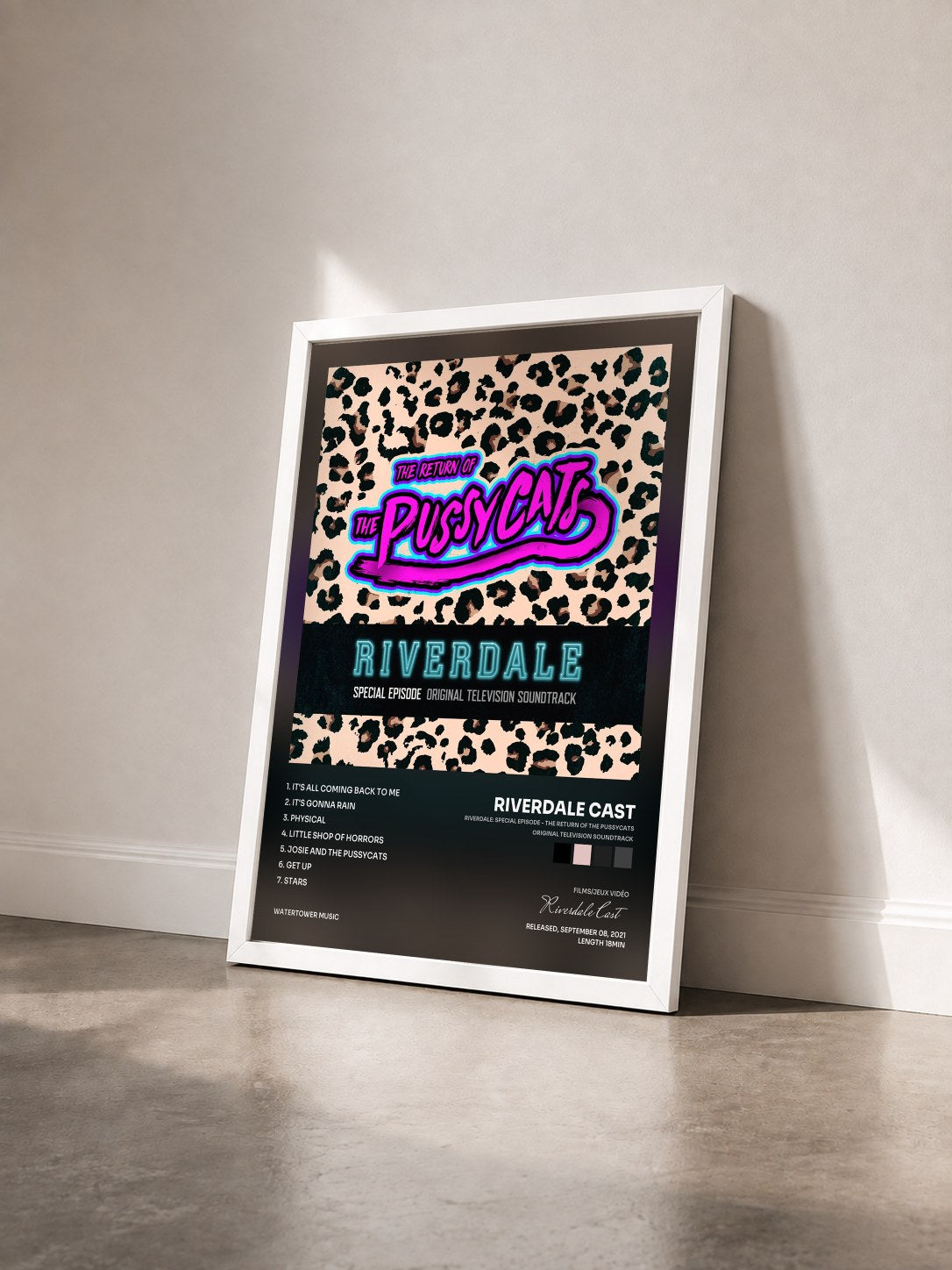 #blanc Tableau de l'album Riverdale: Special Episode - The Return of the Pussycats (Original Television Soundtrack) de Riverdale Cast vu de trois quarts, cadre blanc