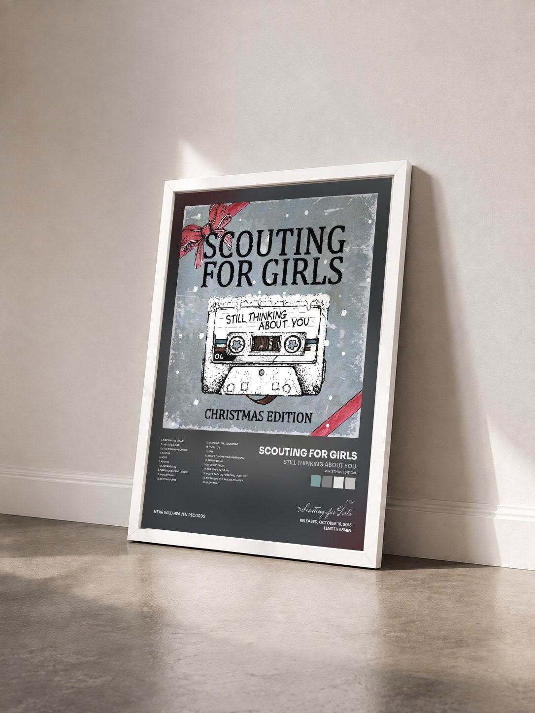 #blanc Tableau de l'album Still Thinking About You (Christmas Edition) de Scouting for Girls vu de trois quarts, cadre blanc