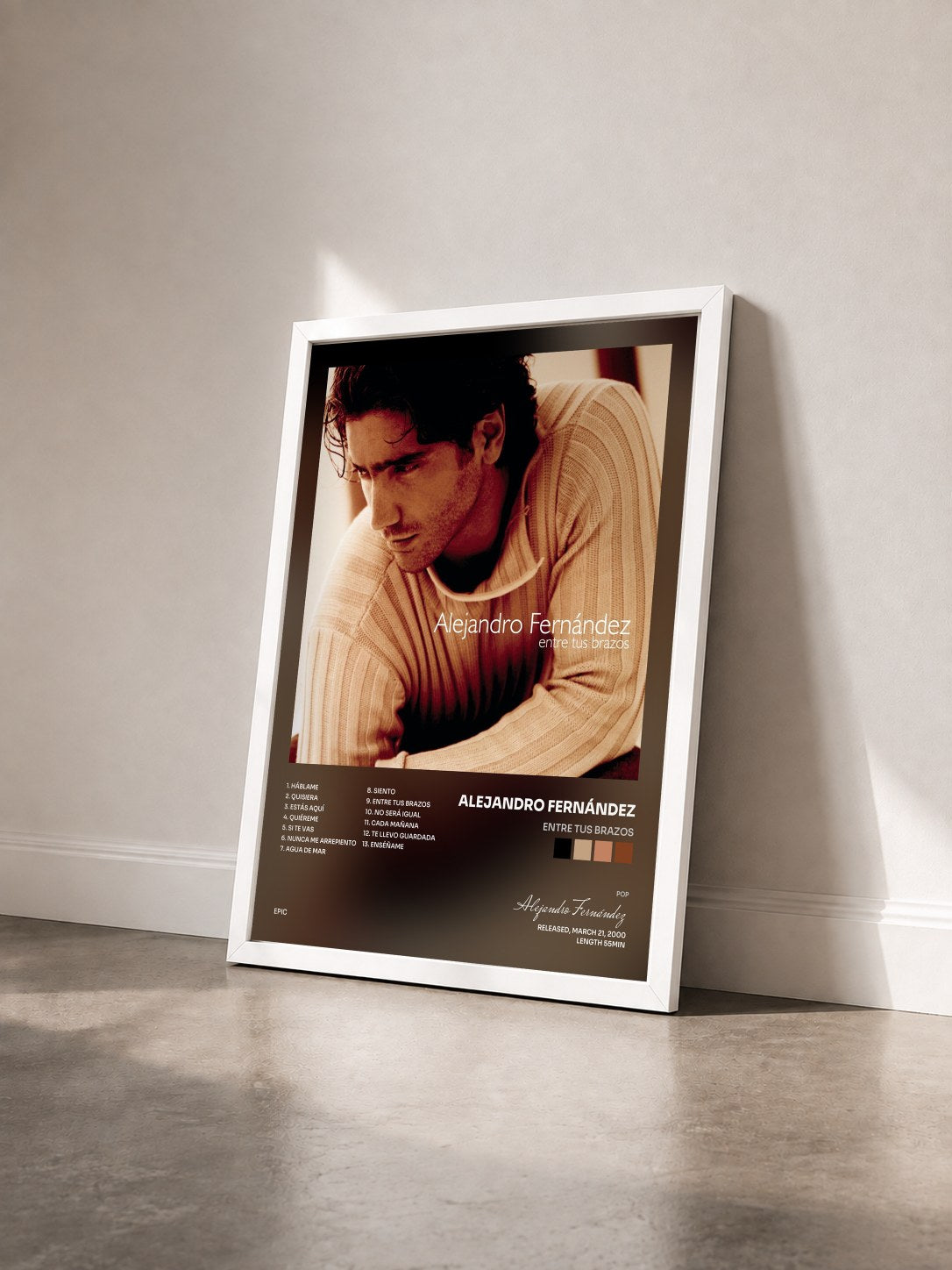 #blanc Tableau de l'album Entre Tus Brazos de Alejandro Fernández vu de trois quarts, cadre blanc