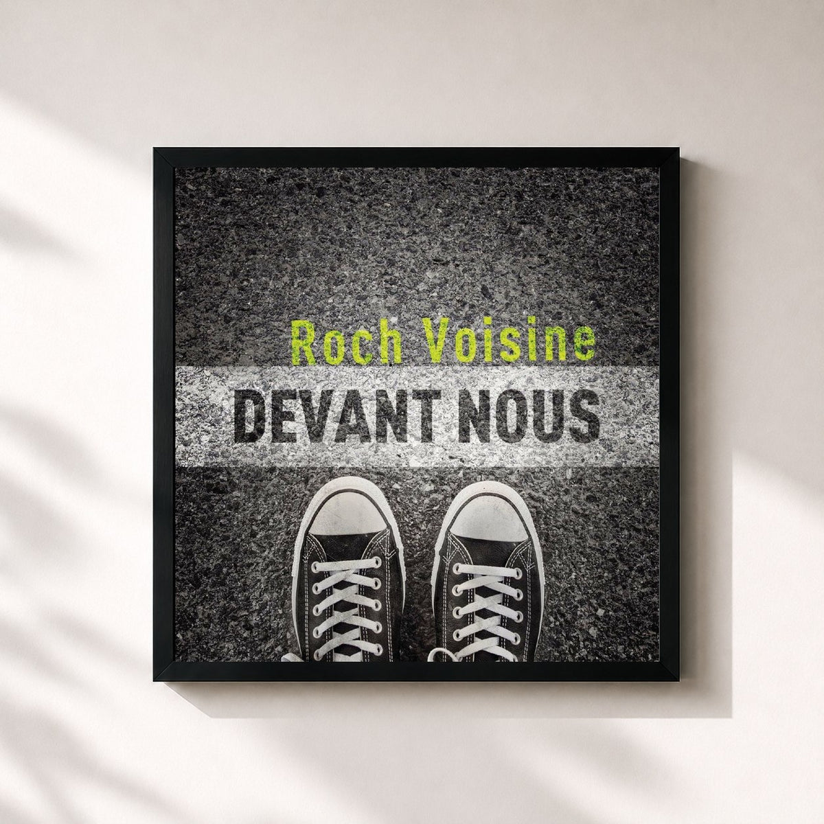 #noir Tableau carré de l'album Devant nous de Roch Voisine, cadre noir 32x32 cm