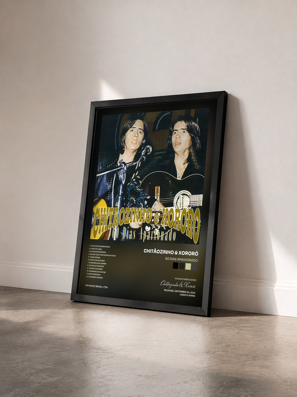 #noir Tableau de l'album 60 Dias Apaixonado de Chitãozinho & Xororó vu de trois quarts, cadre noir