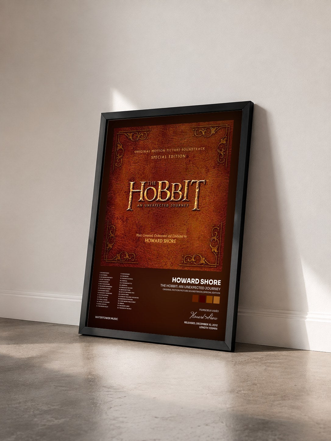 #noir Tableau de l'album The Hobbit: An Unexpected Journey (Original Motion Picture Soundtrack) (Special Edition) de Howard Shore vu de trois quarts, cadre noir