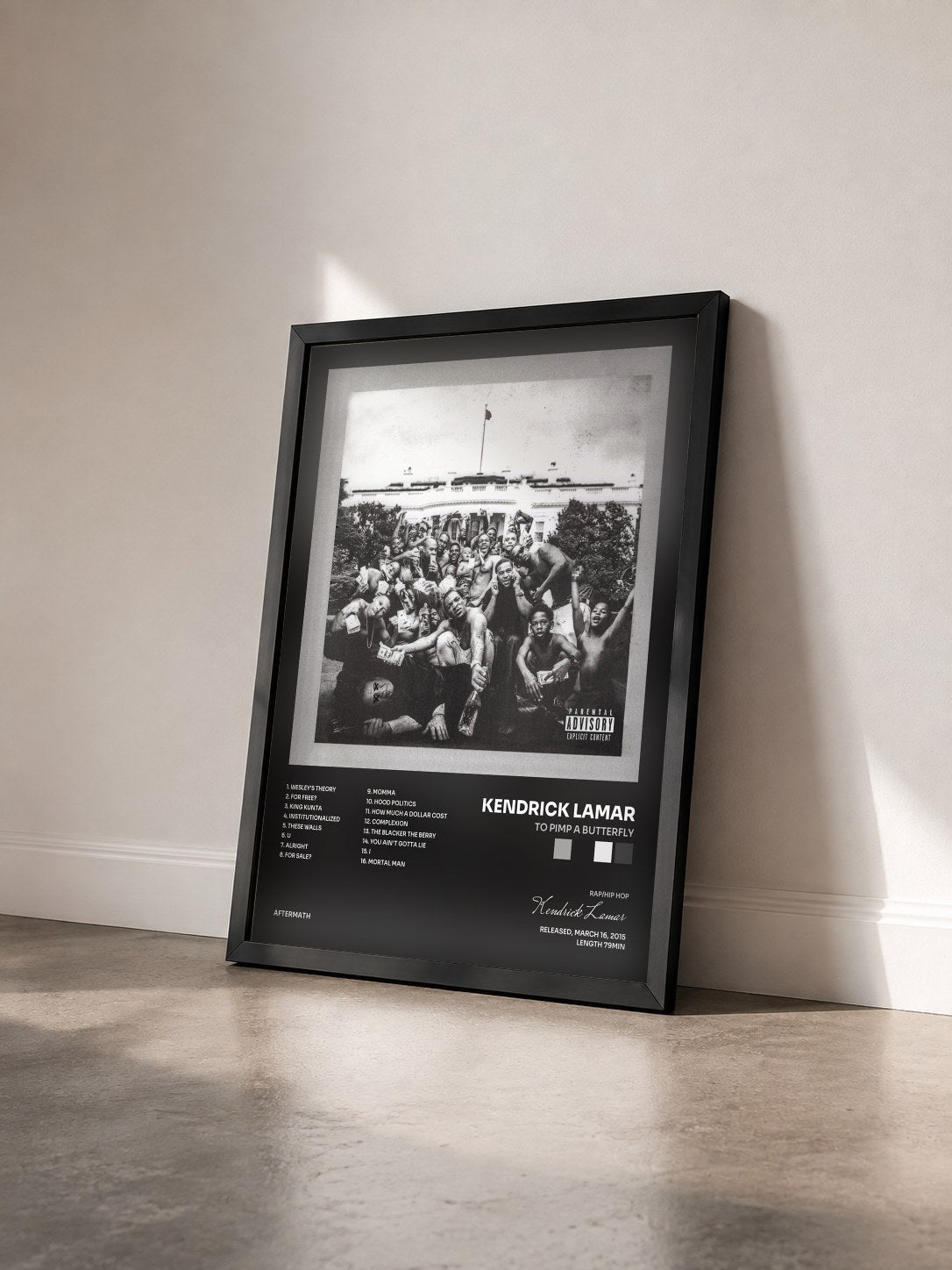 #noir To Pimp A Butterfly di Kendrick Lamar in stampa incorniciata vista di tre quarti, cornice nera