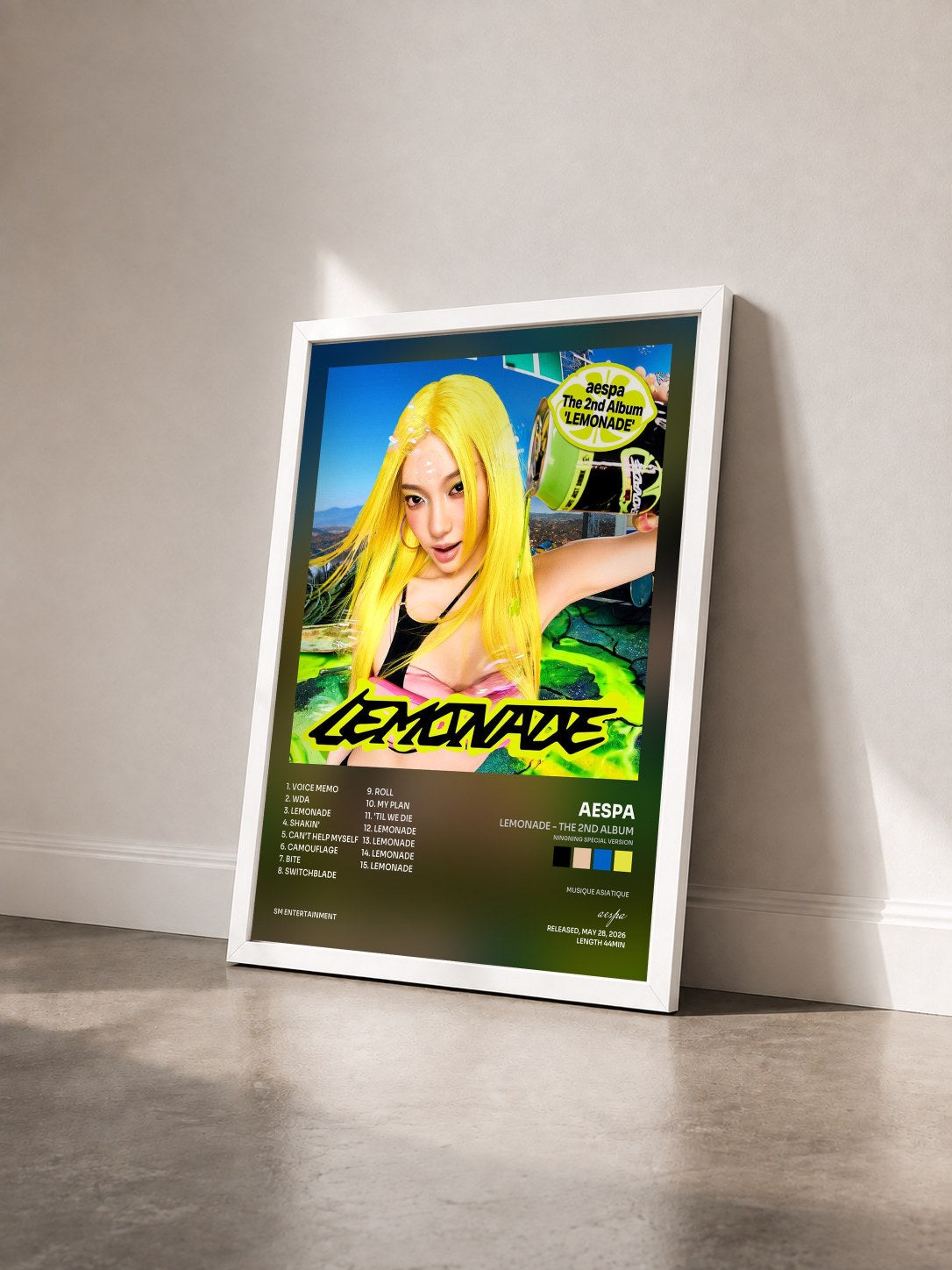 #blanc Tableau de l'album LEMONADE - The 2nd Album (NINGNING Special Version) de aespa vu de trois quarts, cadre blanc