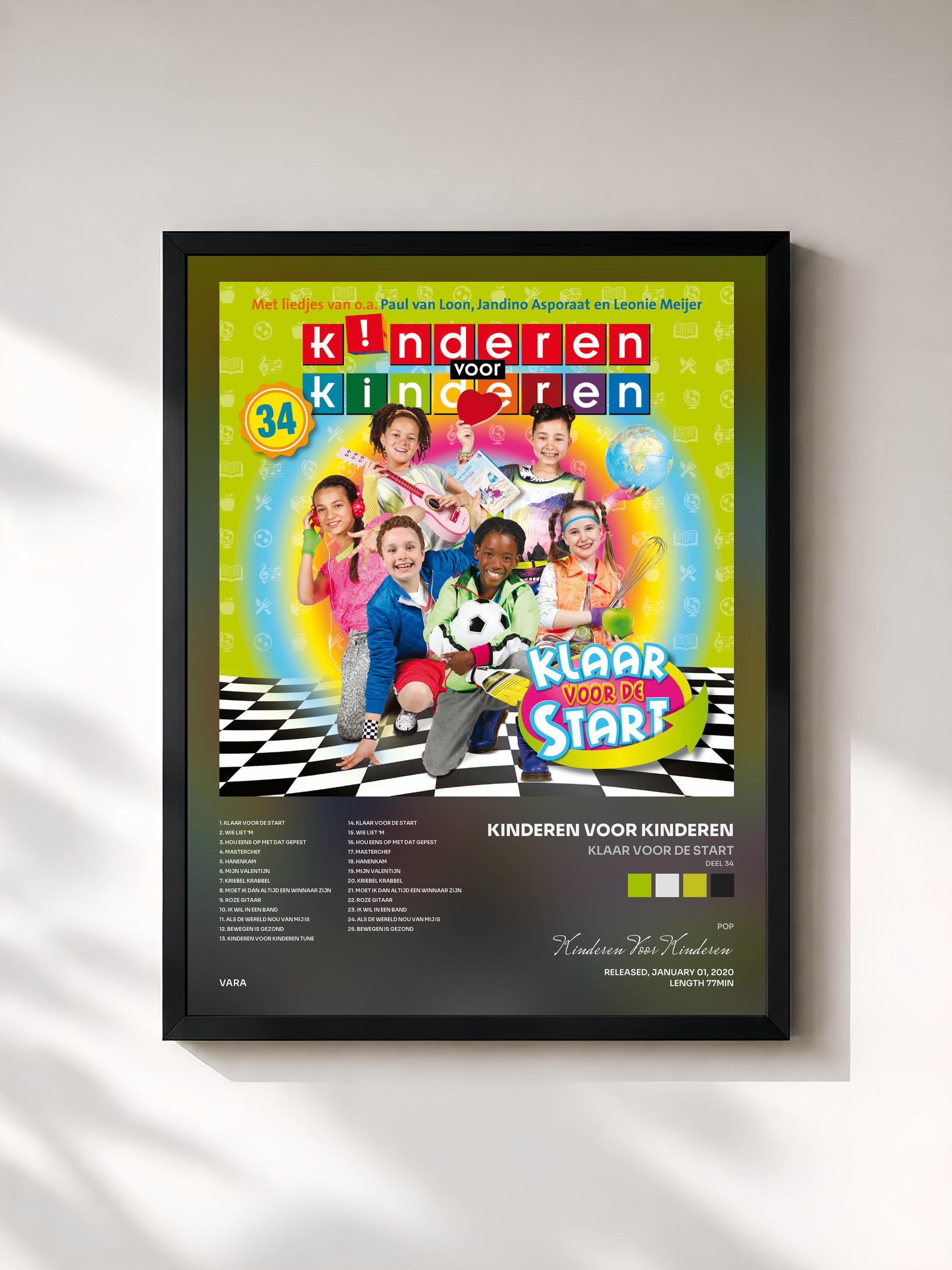 #noir Tableau de l'album Klaar Voor De Start (Deel 34) de Kinderen Voor Kinderen, cadre noir, imprimé et encadré en France