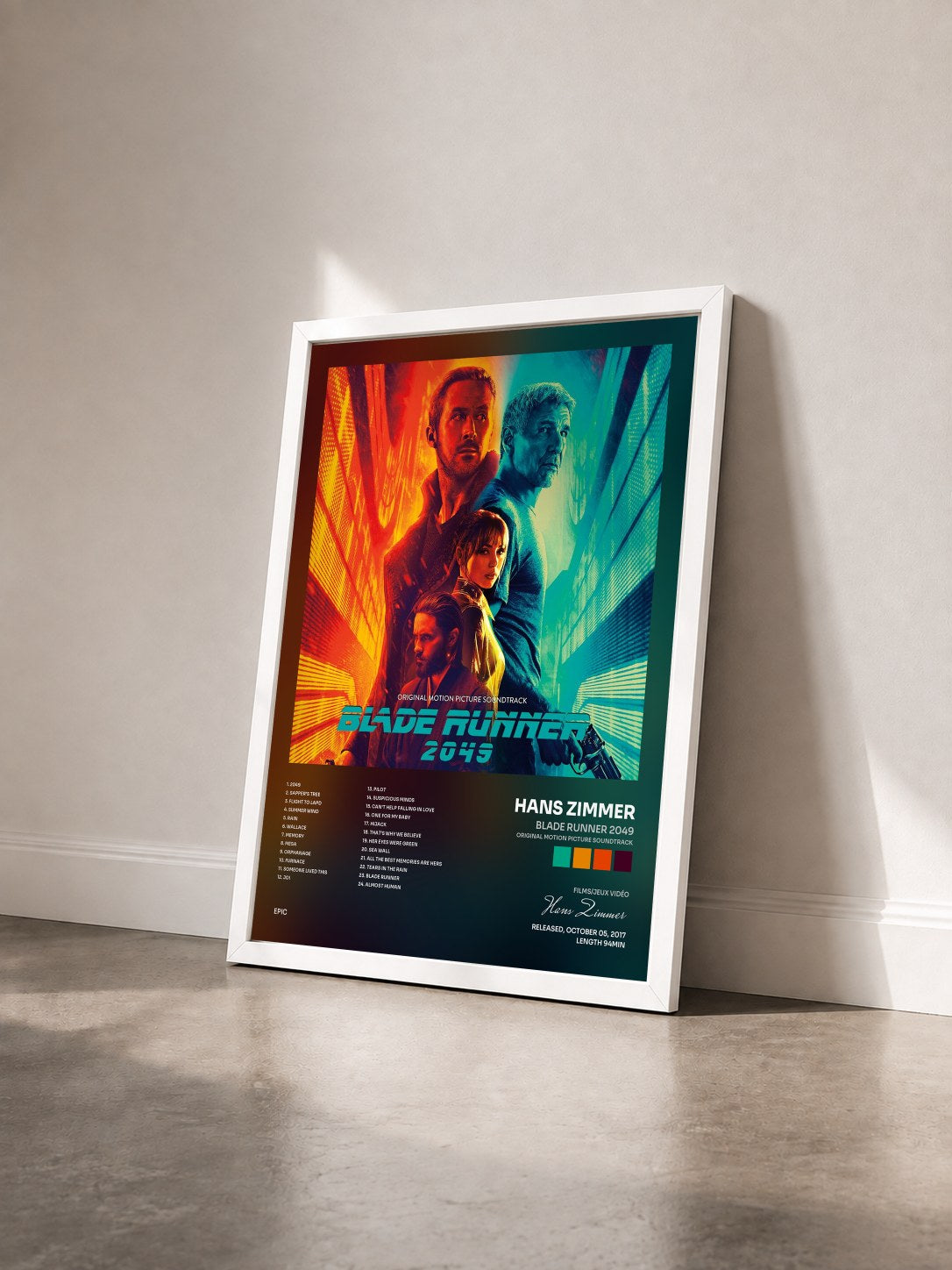 #blanc Tableau de l'album Blade Runner 2049 (Original Motion Picture Soundtrack) de Hans Zimmer vu de trois quarts, cadre blanc