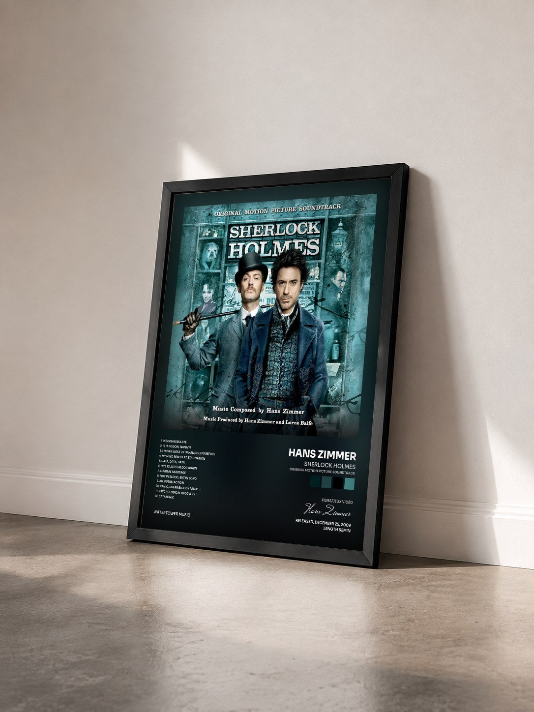 #noir Sherlock Holmes (Original Motion Picture Soundtrack) di Hans Zimmer in stampa incorniciata vista di tre quarti, cornice nera
