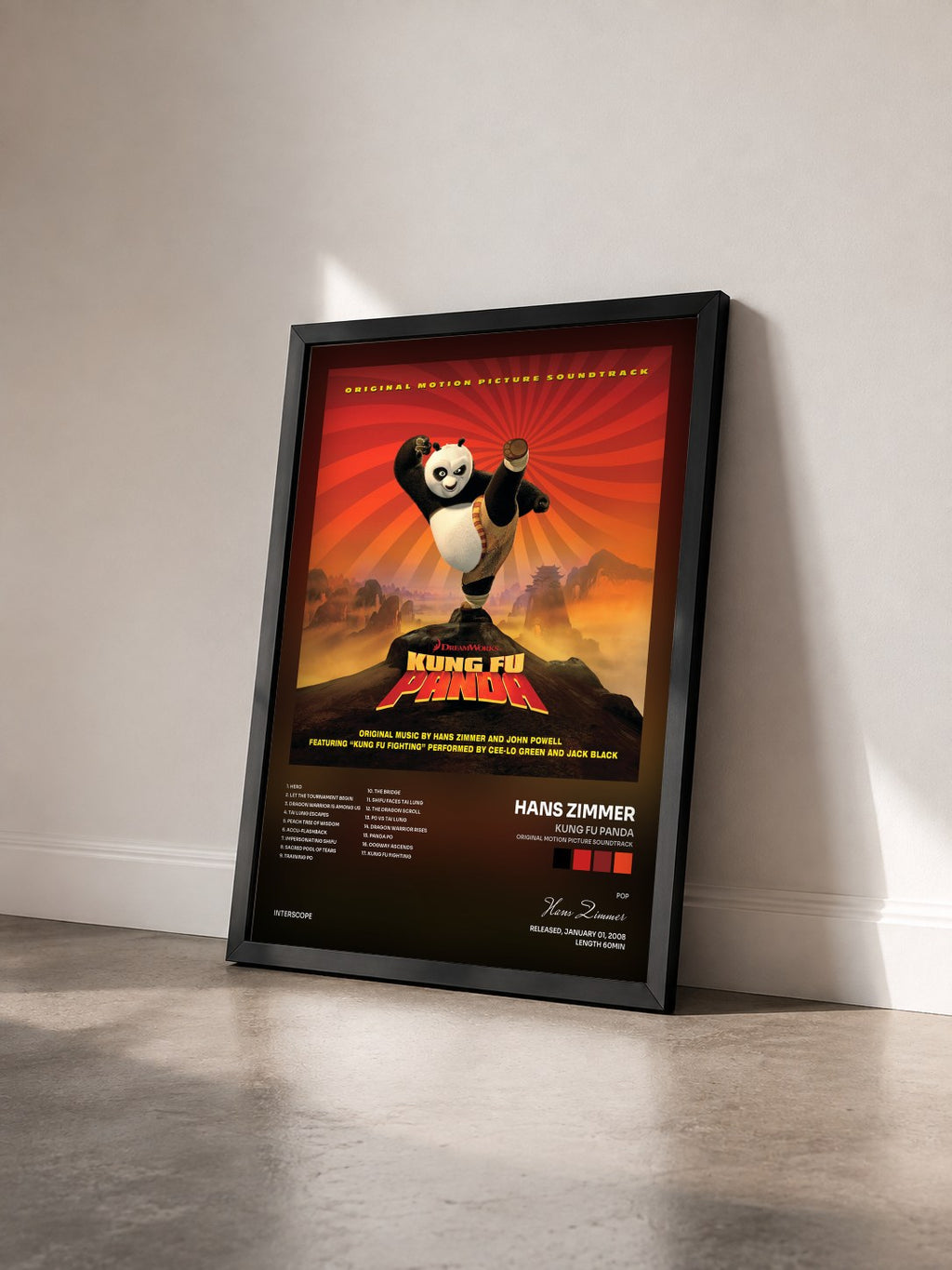 #noir Kung Fu Panda (Original Motion Picture Soundtrack) von Hans Zimmer als gerahmter Kunstdruck von schräg gesehen, schwarzer Rahmen