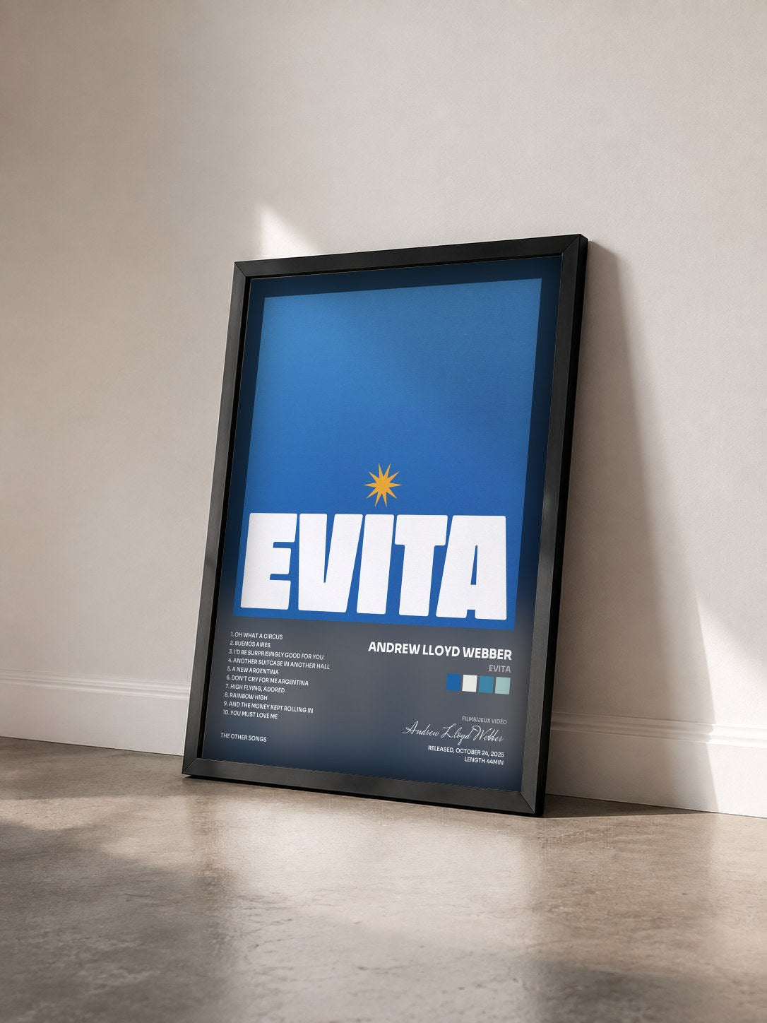 #noir Tableau de l'album EVITA de Andrew Lloyd Webber vu de trois quarts, cadre noir
