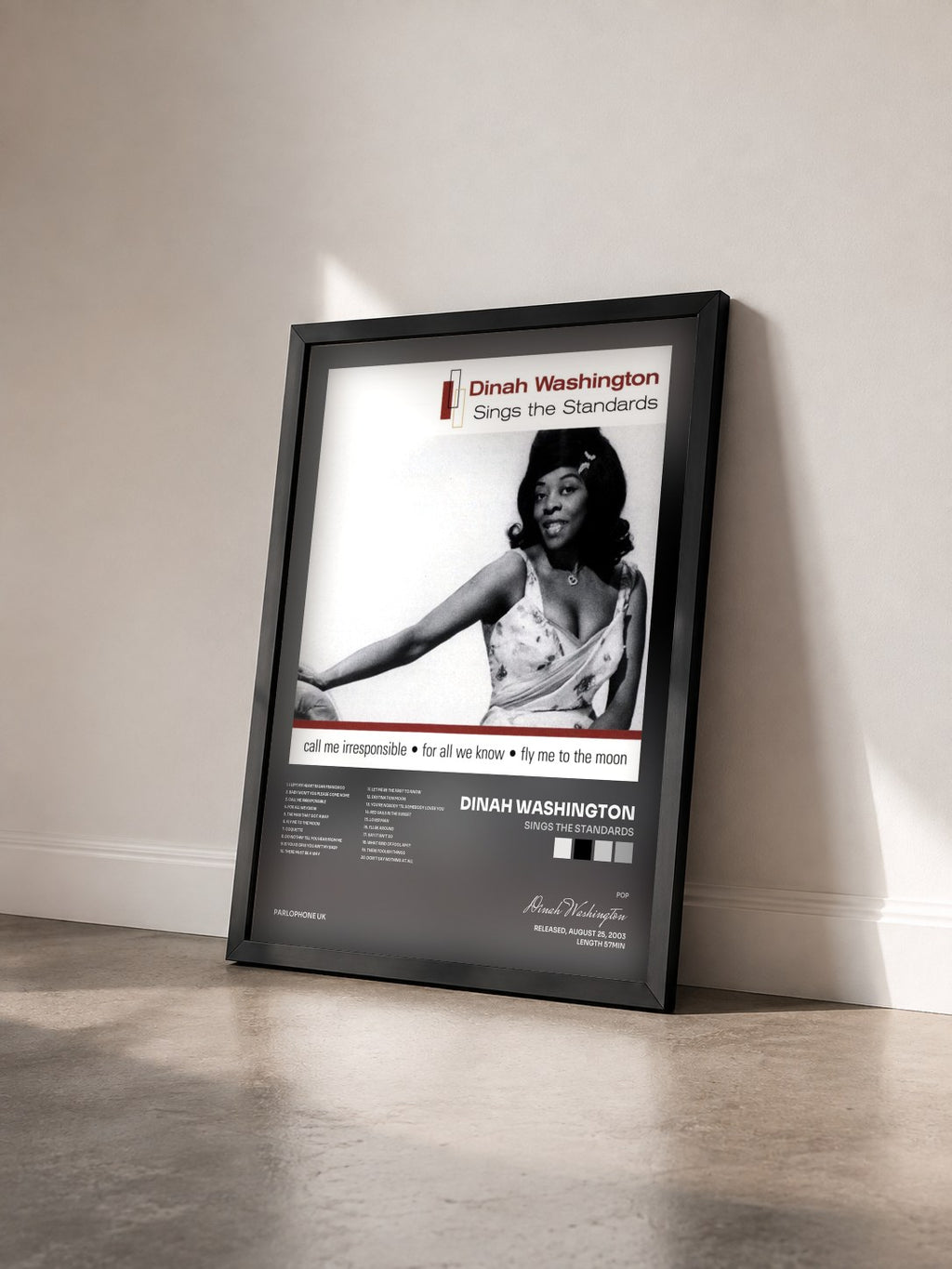 #noir Tableau de l'album Sings The Standards de Dinah Washington vu de trois quarts, cadre noir