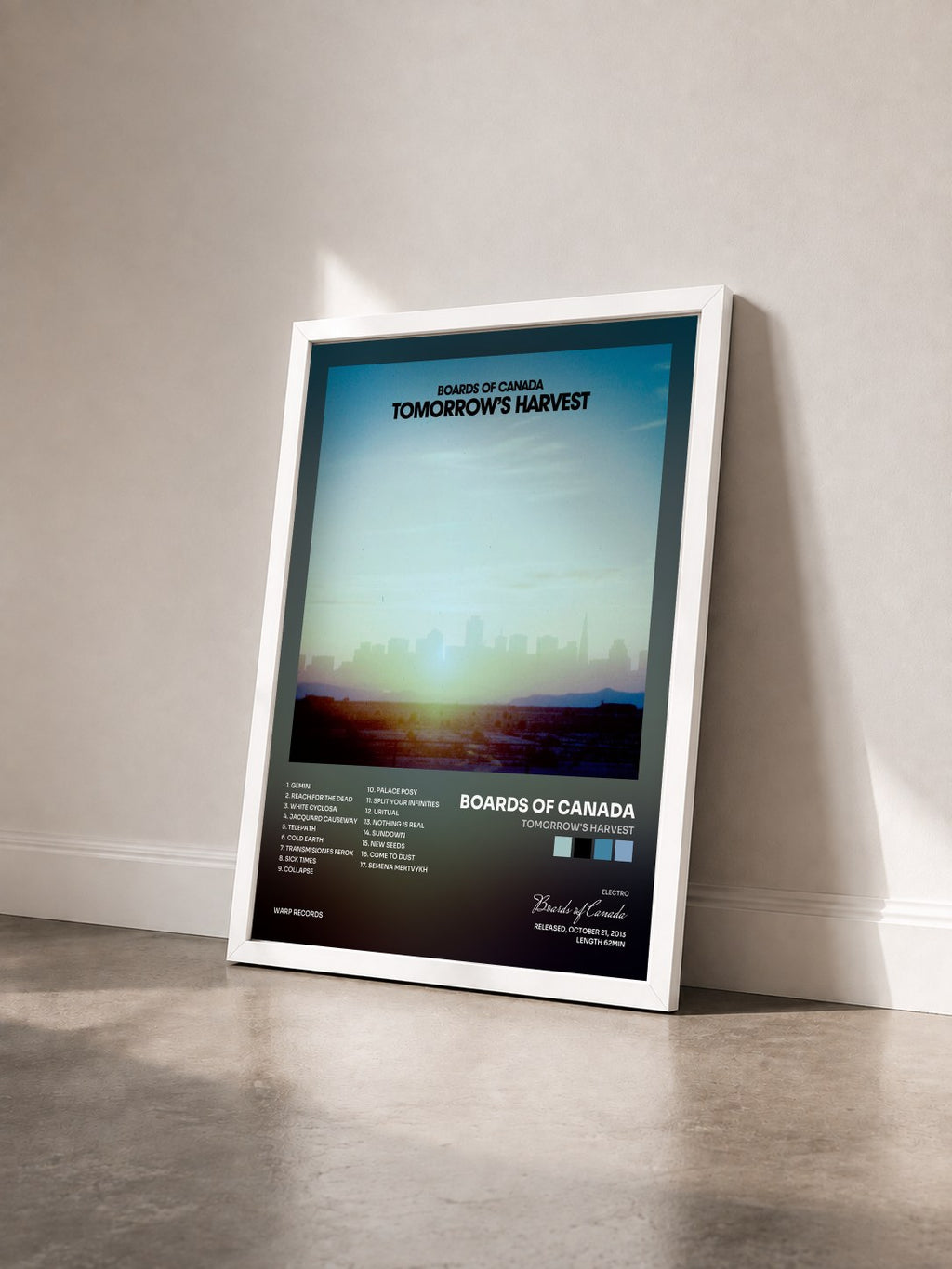 #blanc Tomorrow's Harvest von Boards of Canada als gerahmter Kunstdruck von schräg gesehen, weißer Rahmen