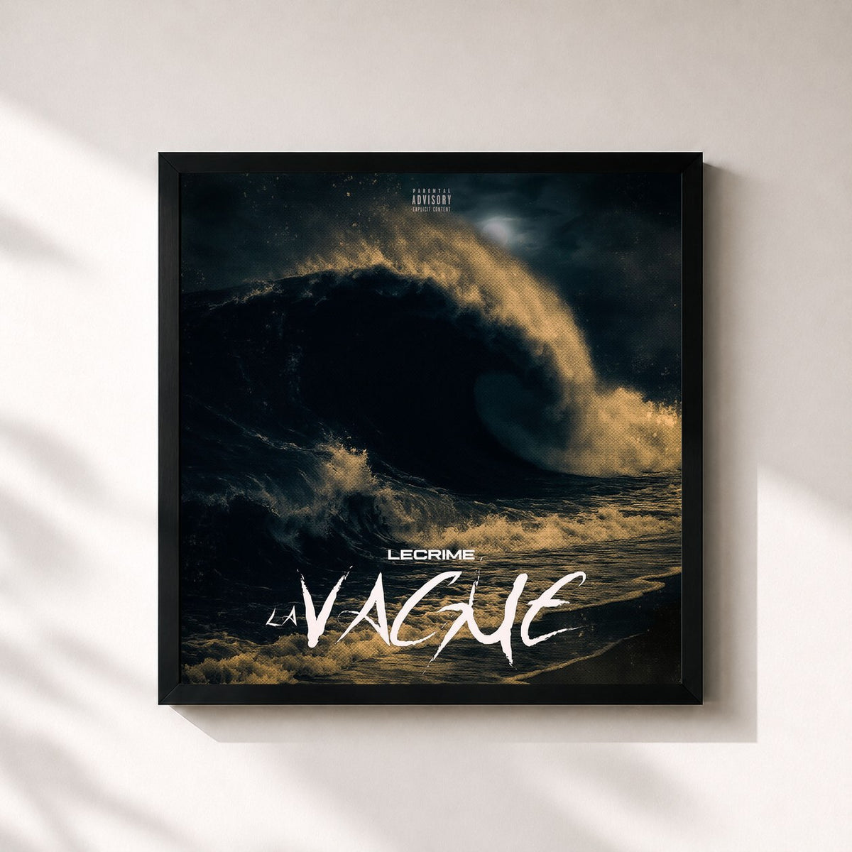 #noir La Vague von Le Crime als quadratischer Kunstdruck, schwarzer Rahmen 32x32 cm