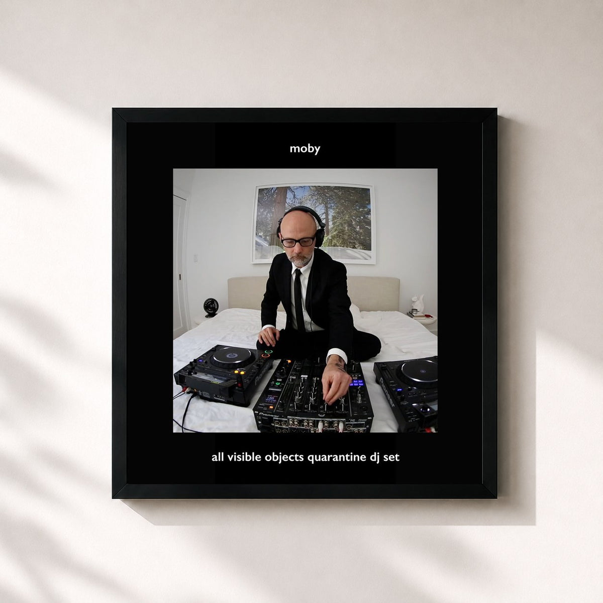 #noir Tableau carré de l'album All Visible Objects (Quarantine DJ Set) de Moby, cadre noir 32x32 cm
