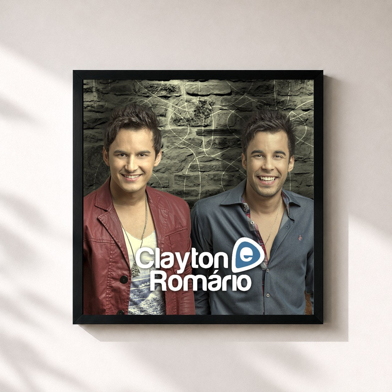 #noir Tableau carré de l'album Clayton & Romário de Clayton & Romário, cadre noir 32x32 cm