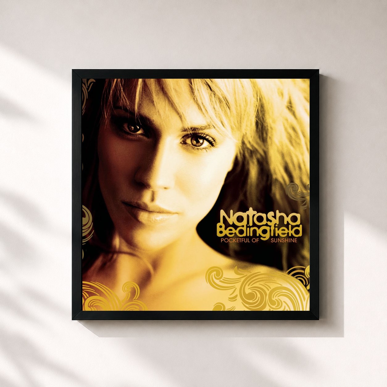 #noir Tableau carré de l'album Pocketful Of Sunshine de Natasha Bedingfield, cadre noir 32x32 cm