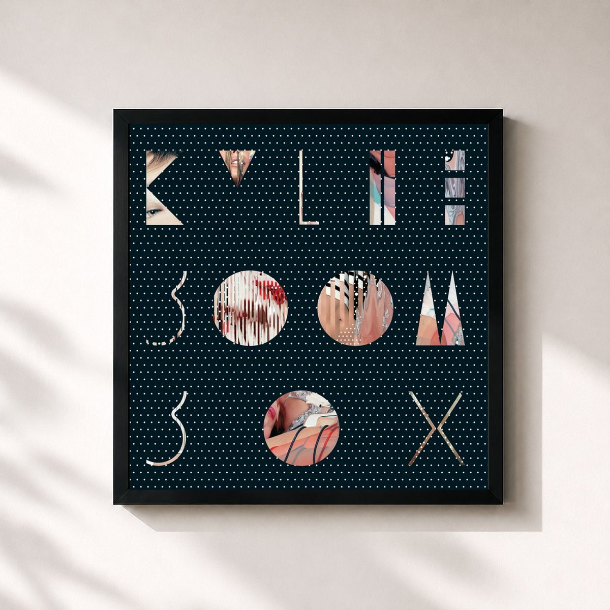 #noir Tableau carré de l'album Boombox de Kylie Minogue, cadre noir 32x32 cm