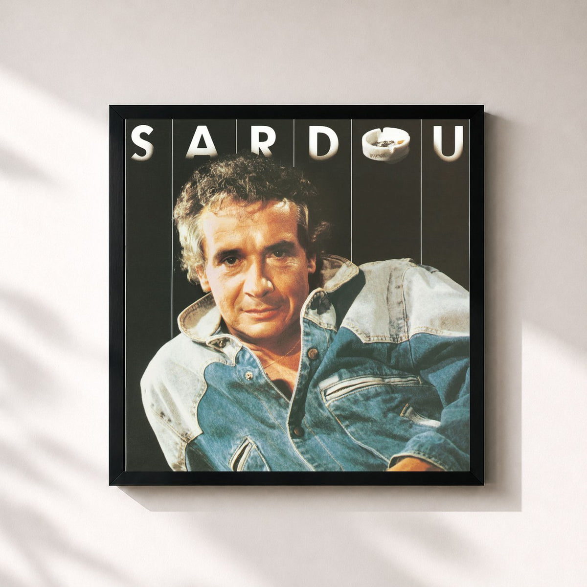 #noir Le Successeur de Michel Sardou en lámina cuadrada enmarcada, marco negro de 32x32 cm