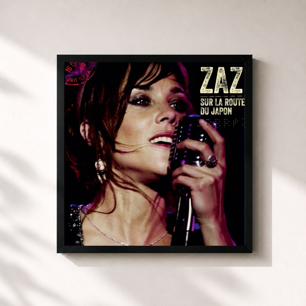 #noir Sur la route du Japon von Zaz als quadratischer Kunstdruck, schwarzer Rahmen 32x32 cm