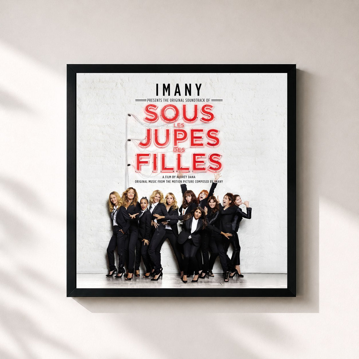 #noir Tableau carré de l'album Sous les jupes des filles (Original Motion Picture Soundtrack) de Imany, cadre noir 32x32 cm