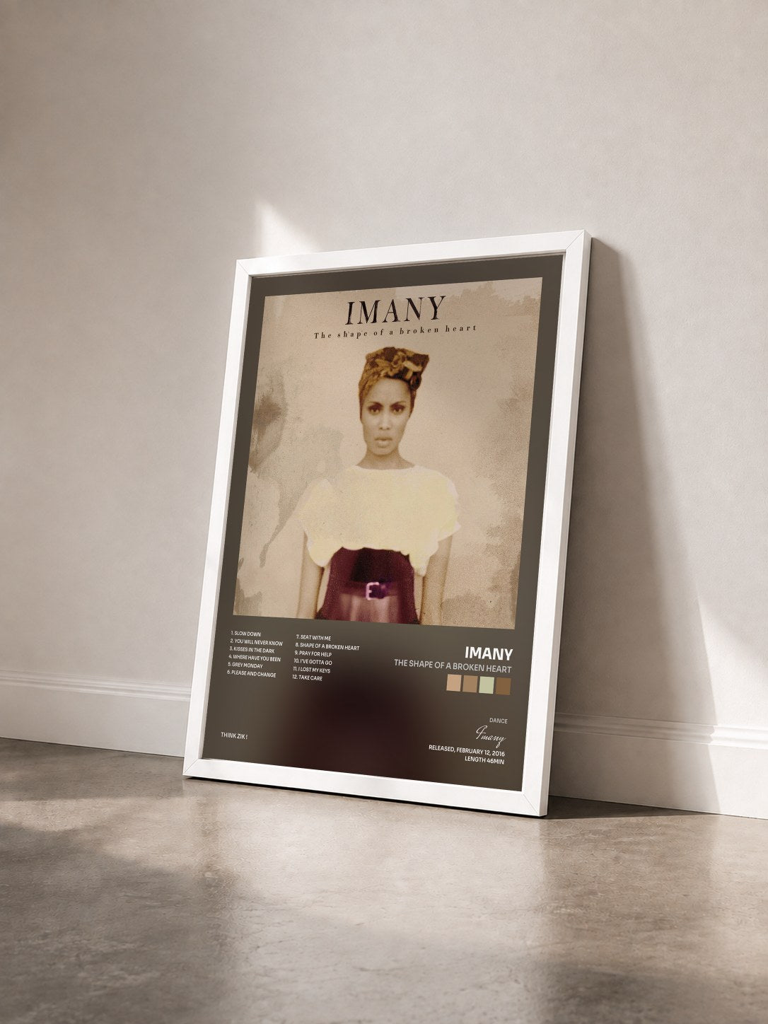 #blanc Tableau de l'album The Shape of a Broken Heart de Imany vu de trois quarts, cadre blanc