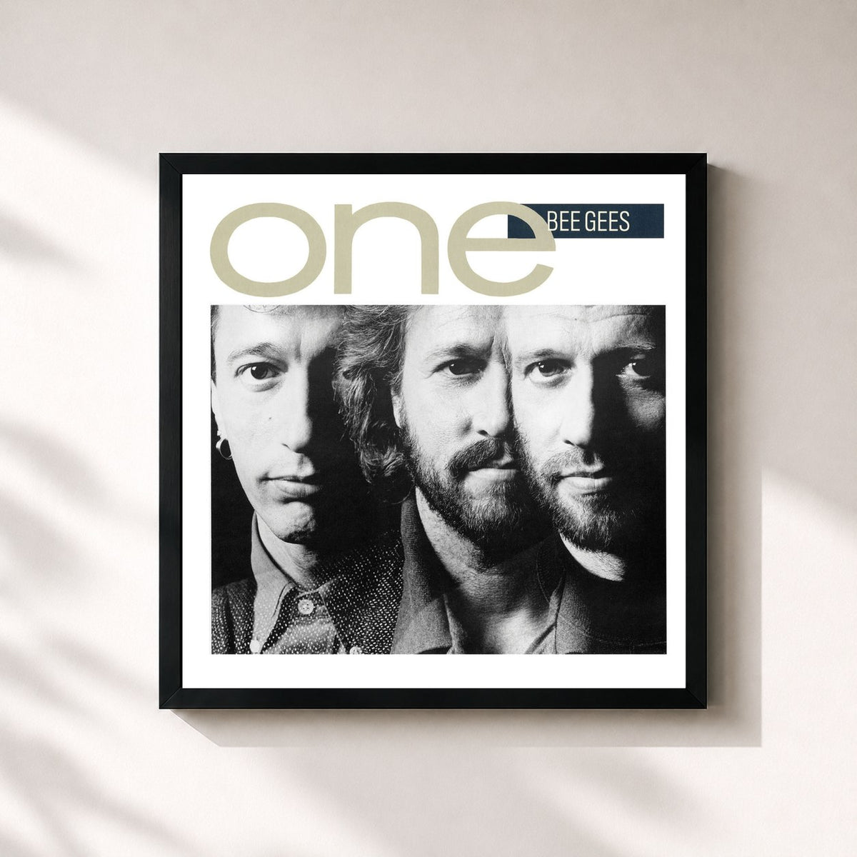 #noir Tableau carré de l'album One de Bee Gees, cadre noir 32x32 cm