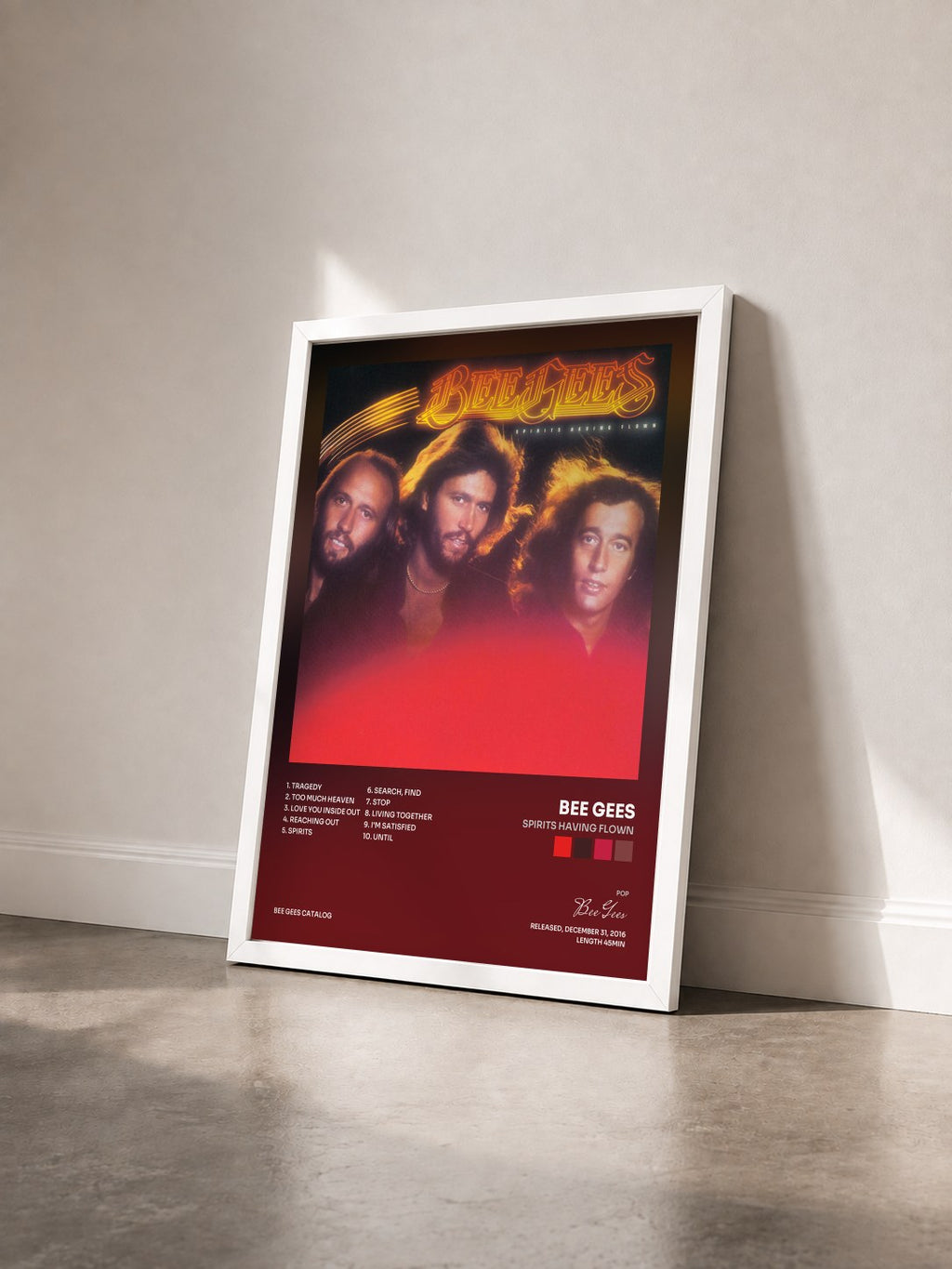 #blanc Spirits Having Flown di Bee Gees in stampa incorniciata vista di tre quarti, cornice bianca