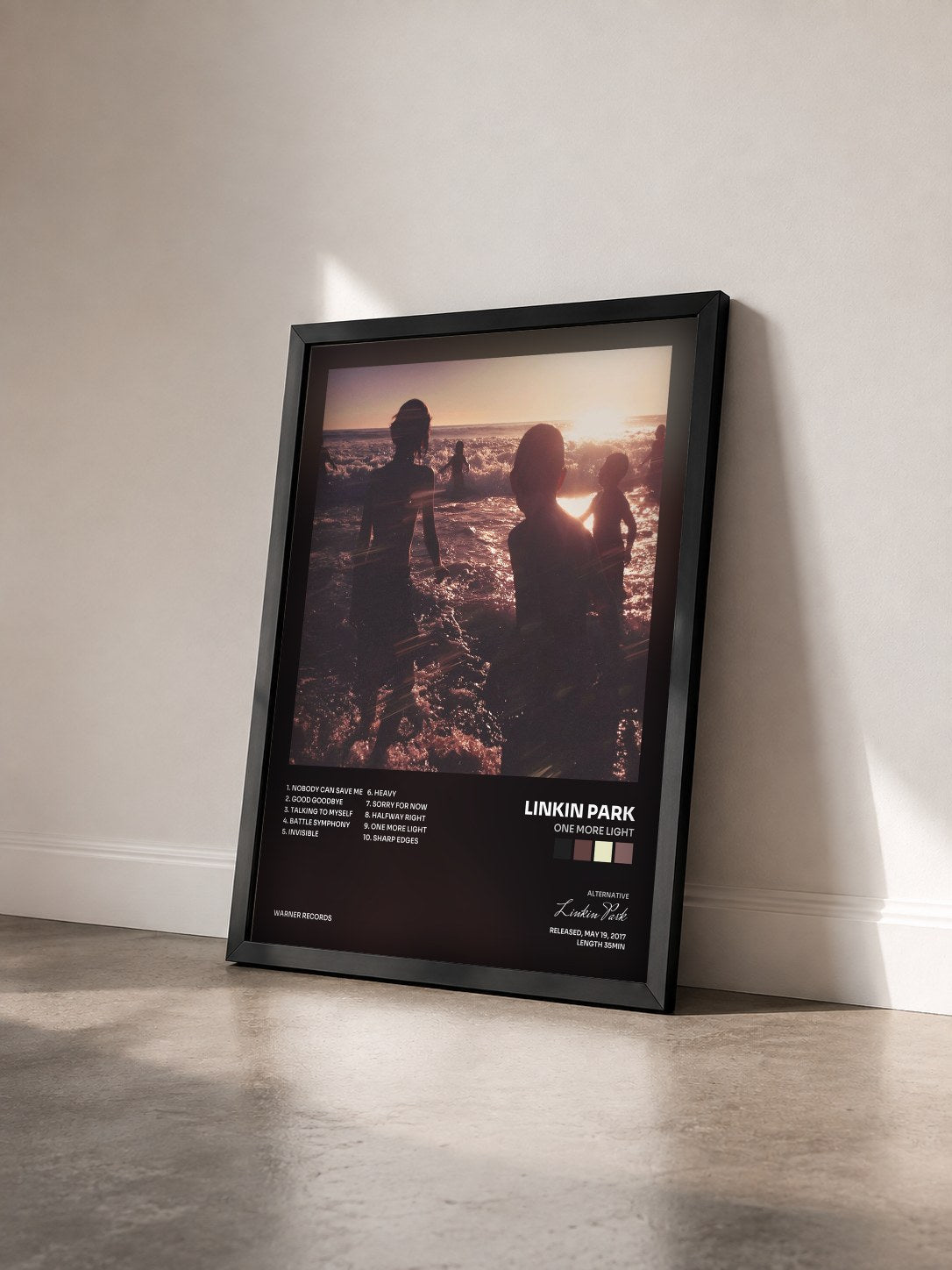 #noir Tableau de l'album One More Light de Linkin Park vu de trois quarts, cadre noir