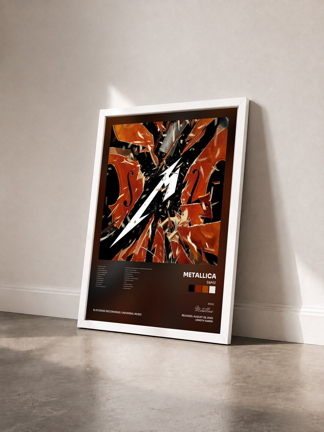 #blanc Tableau de l'album S&M2 de Metallica vu de trois quarts, cadre blanc