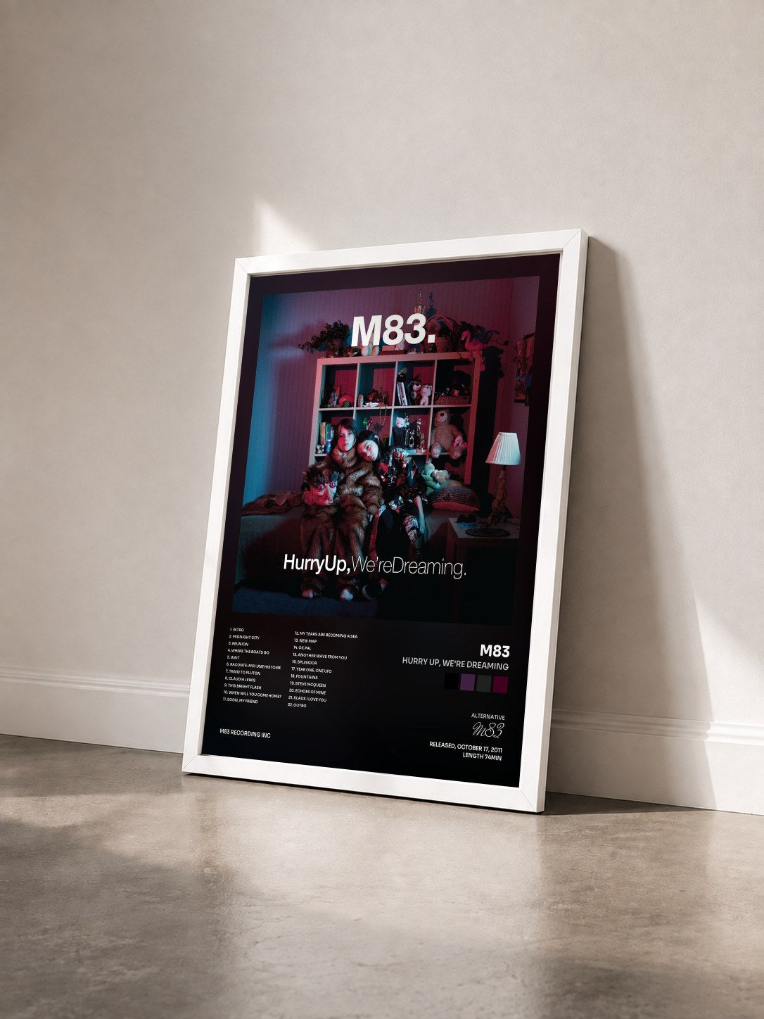 #blanc Tableau de l'album Hurry up, We're Dreaming de M83 vu de trois quarts, cadre blanc