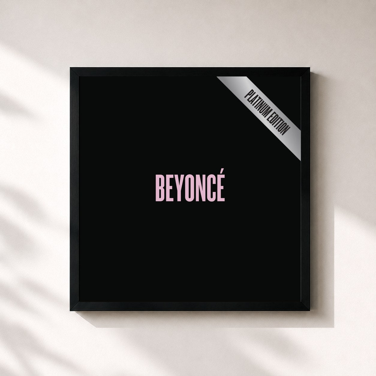 #noir BEYONCÉ [Platinum Edition] di Beyoncé in stampa quadrata incorniciata, cornice nera 32x32 cm