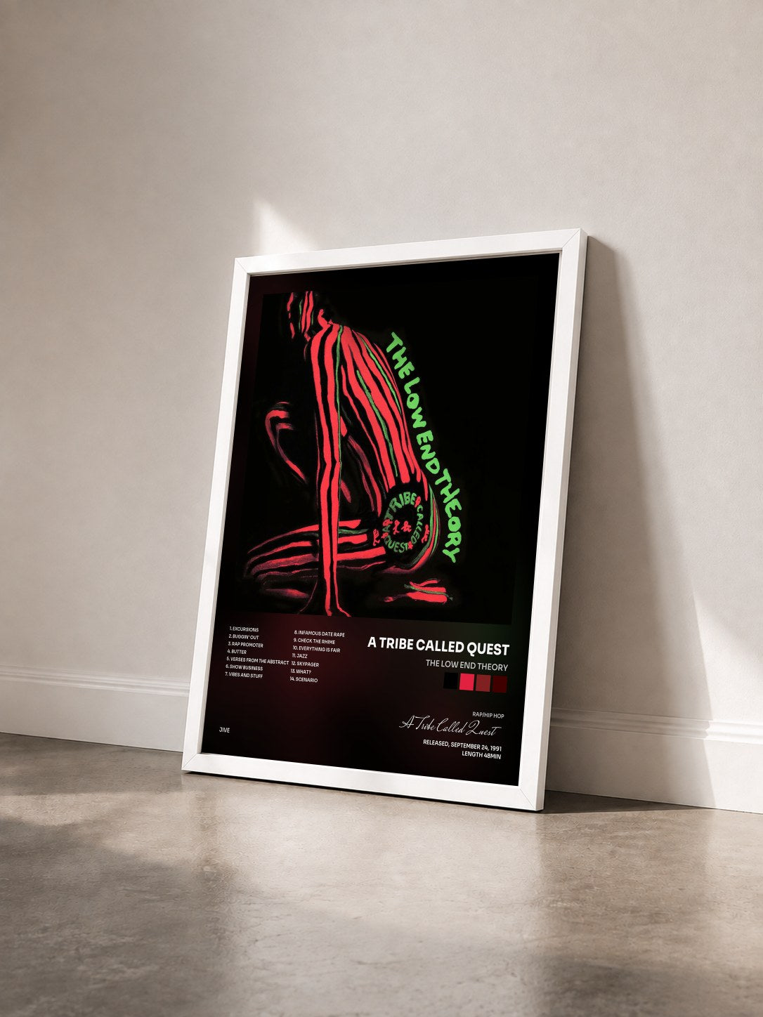 #blanc Tableau de l'album The Low End Theory de A Tribe Called Quest vu de trois quarts, cadre blanc