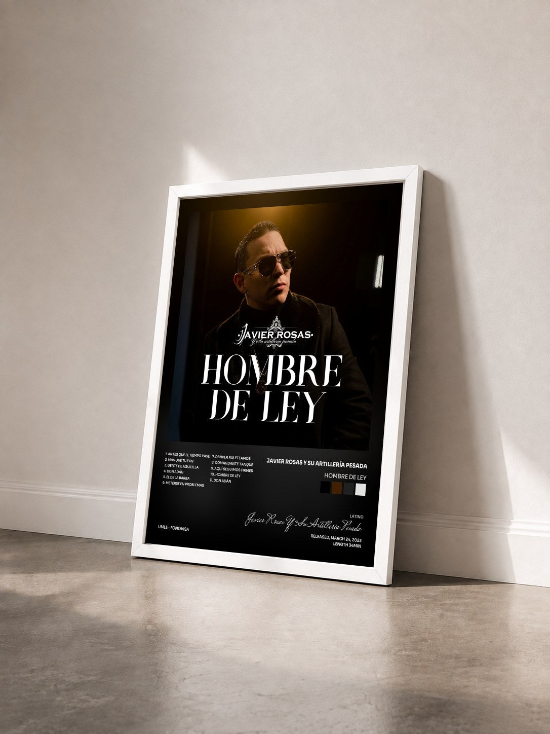 #blanc Tableau de l'album Hombre De Ley de Javier Rosas Y Su Artillería Pesada vu de trois quarts, cadre blanc