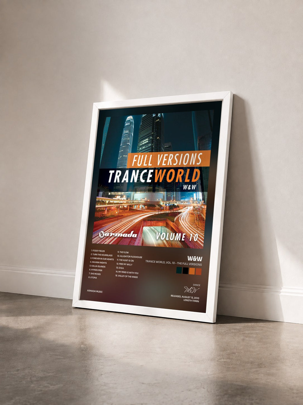 #blanc Trance World, Vol. 10 - The Full Versions di W&W in stampa incorniciata vista di tre quarti, cornice bianca
