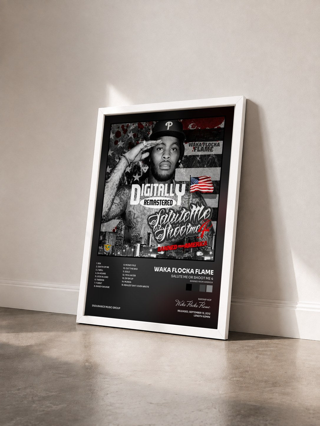 #blanc Tableau de l'album Salute Me or Shoot Me 4 (Banned from America) de Waka Flocka Flame vu de trois quarts, cadre blanc
