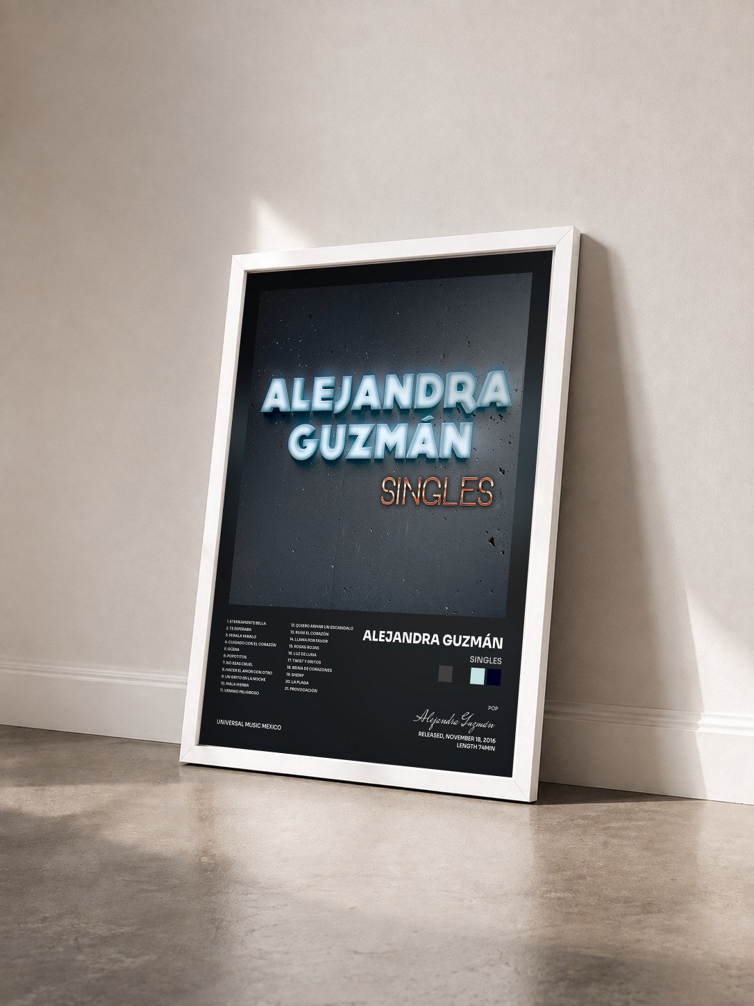 #blanc Tableau de l'album Singles de Alejandra Guzmán vu de trois quarts, cadre blanc