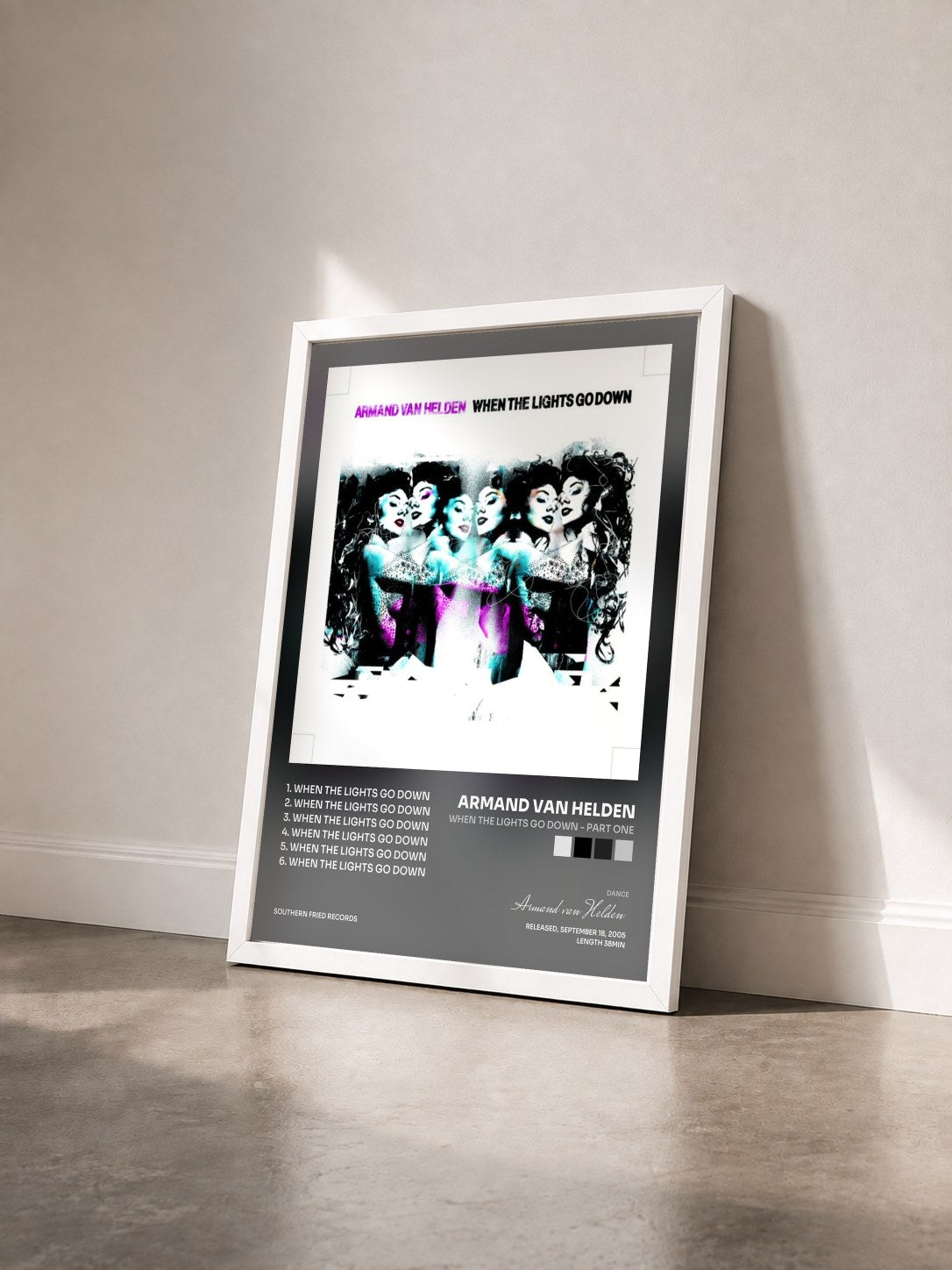 #blanc Tableau de l'album When the Lights Go Down - Part One de Armand van Helden vu de trois quarts, cadre blanc
