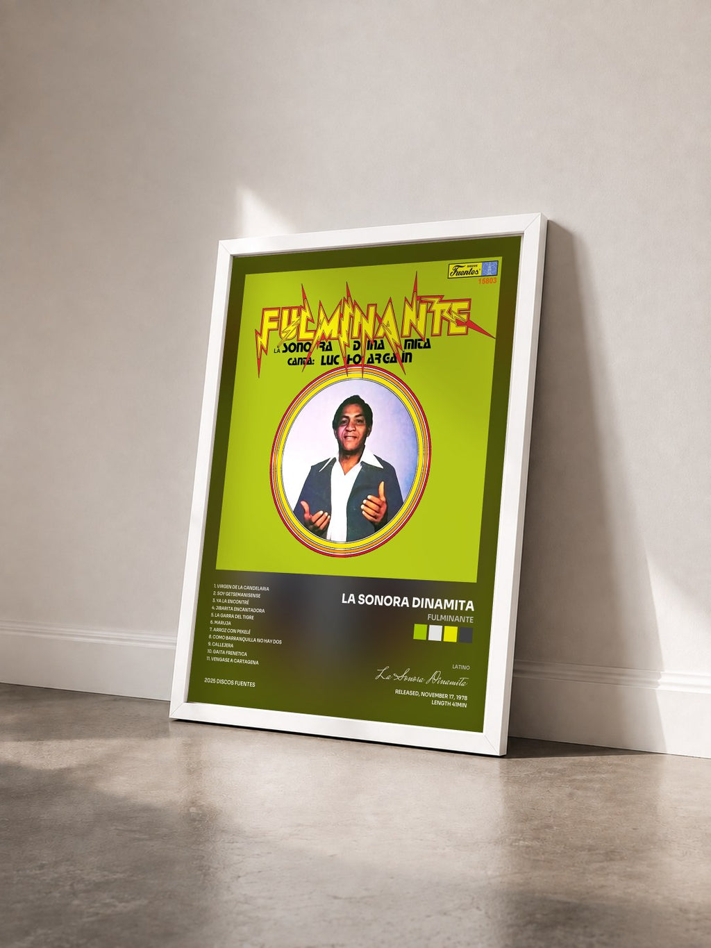 #blanc Tableau de l'album Fulminante de La Sonora Dinamita vu de trois quarts, cadre blanc