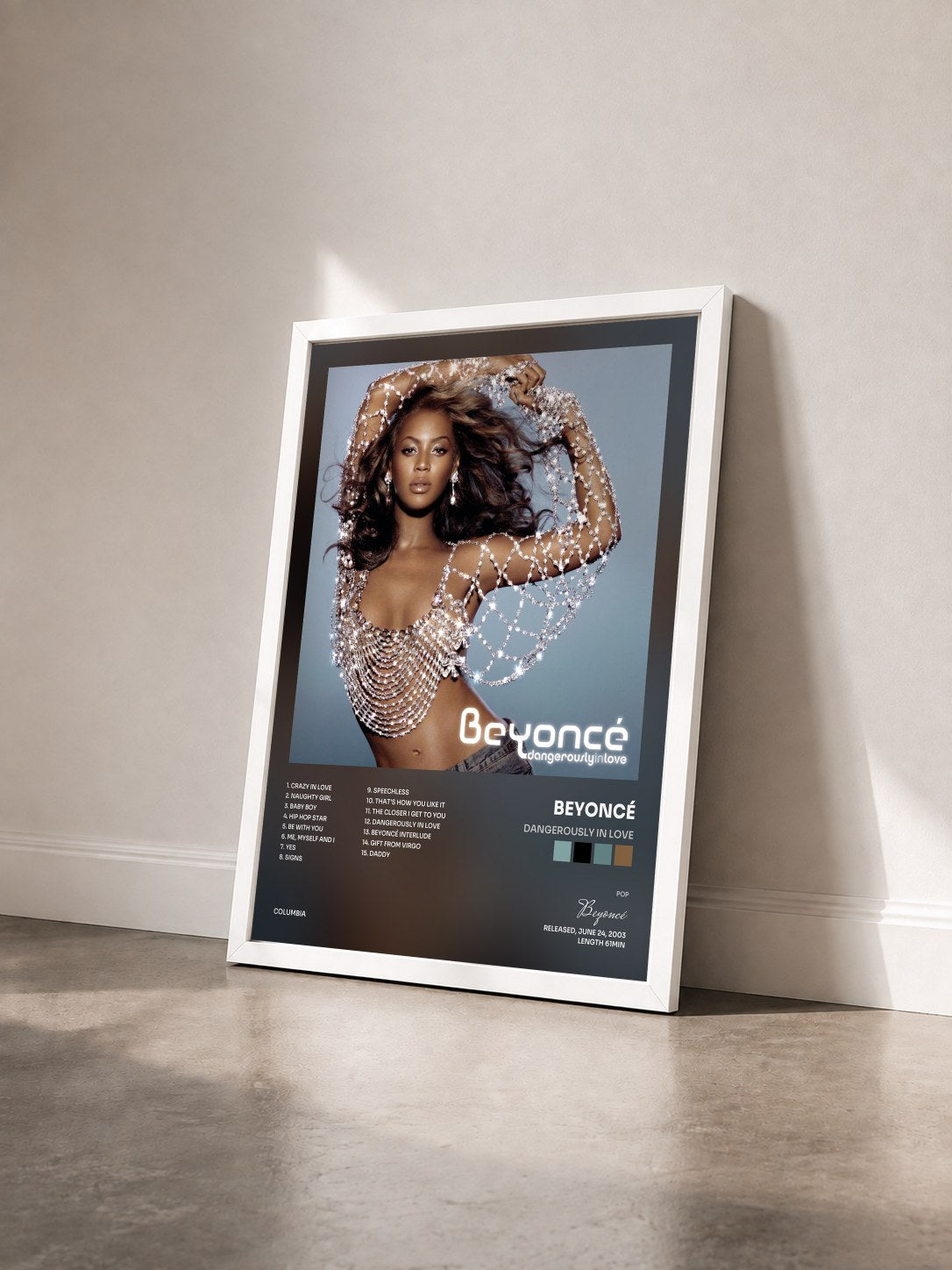 #blanc Tableau de l'album Dangerously In Love de Beyoncé vu de trois quarts, cadre blanc