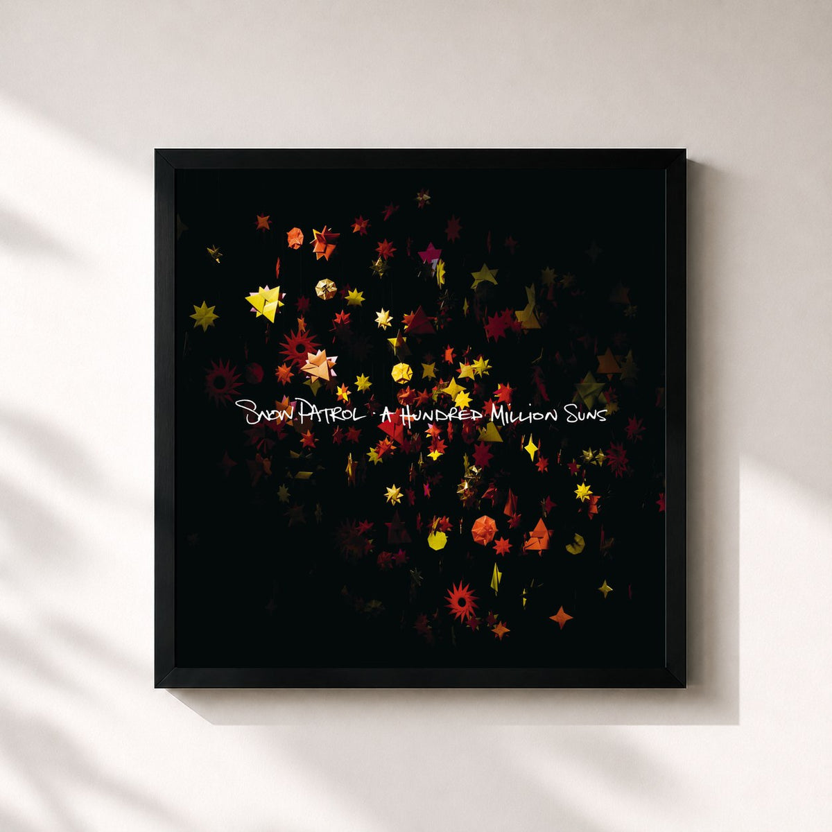 #noir A Hundred Million Suns von Snow Patrol als quadratischer Kunstdruck, schwarzer Rahmen 32x32 cm