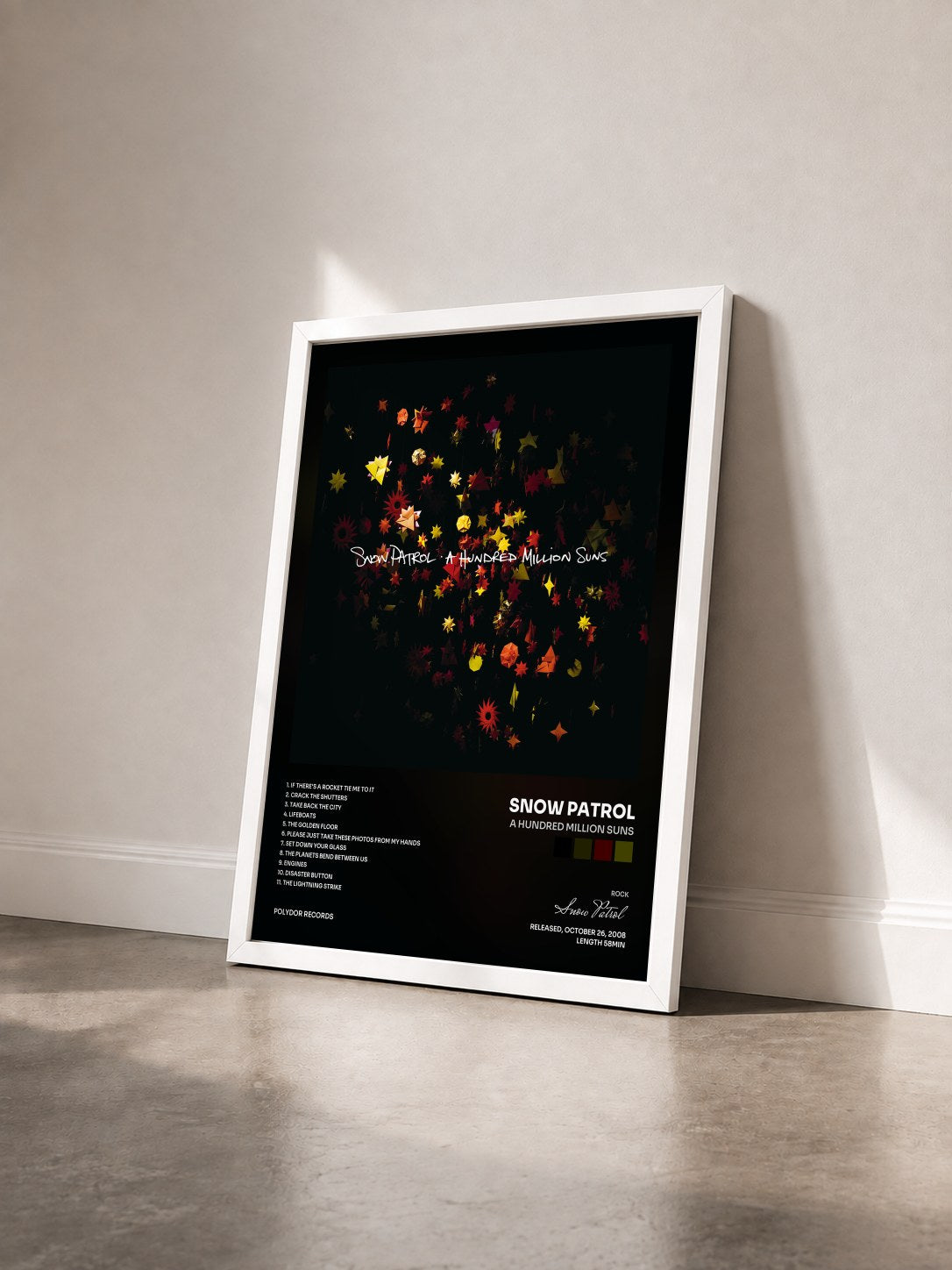 #blanc A Hundred Million Suns von Snow Patrol als gerahmter Kunstdruck von schräg gesehen, weißer Rahmen