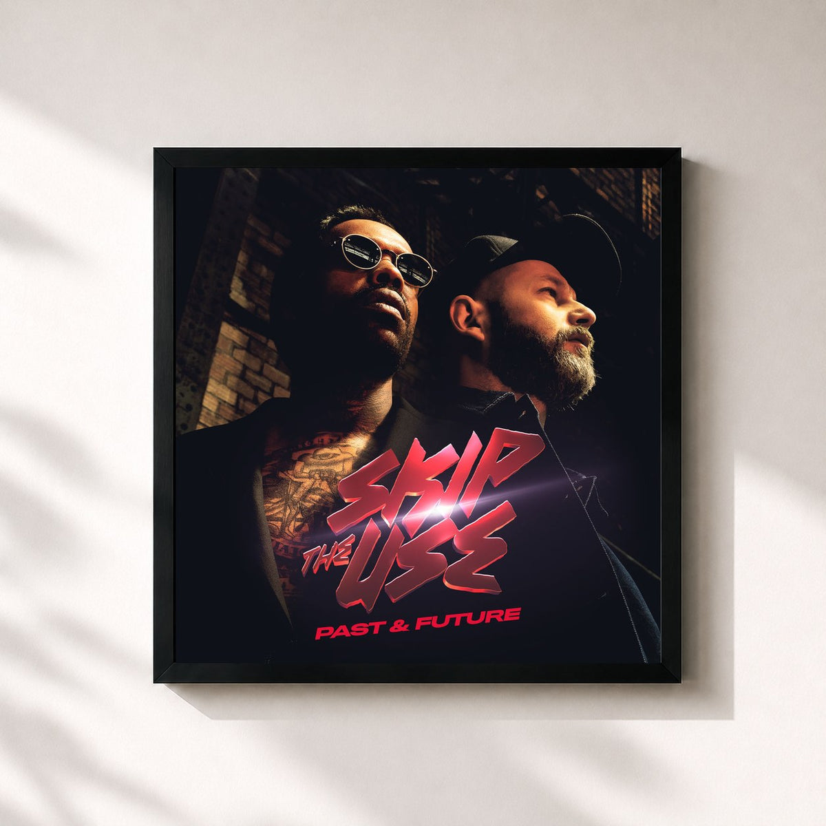 #noir Tableau carré de l'album Past & Future de Skip the Use, cadre noir 32x32 cm
