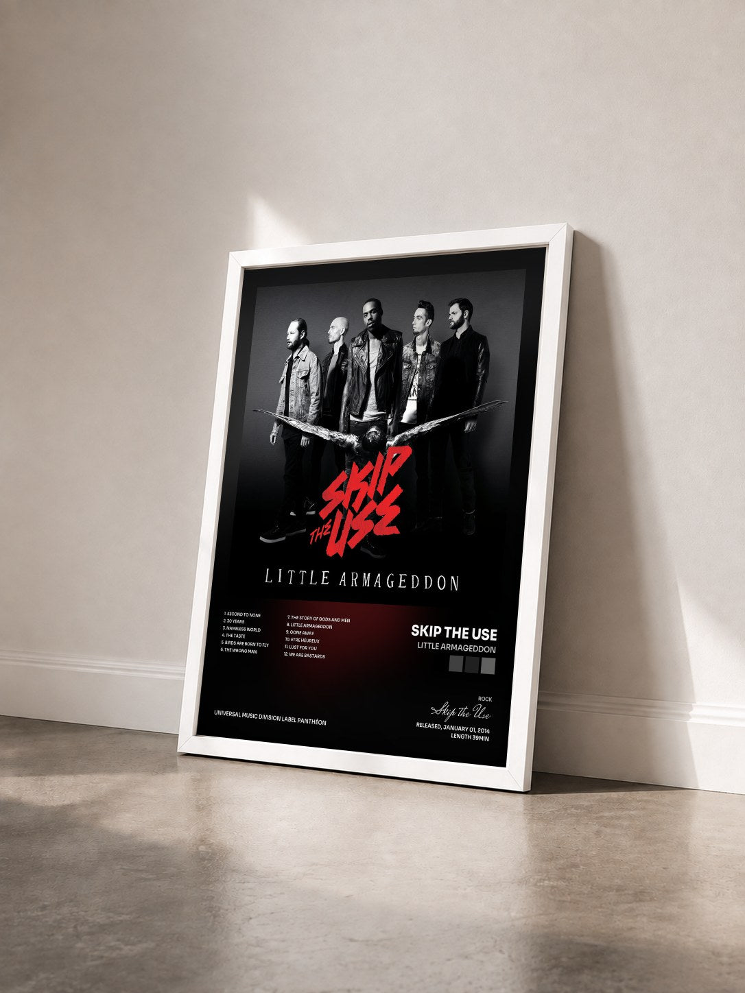 #blanc Tableau de l'album Little Armageddon de Skip the Use vu de trois quarts, cadre blanc